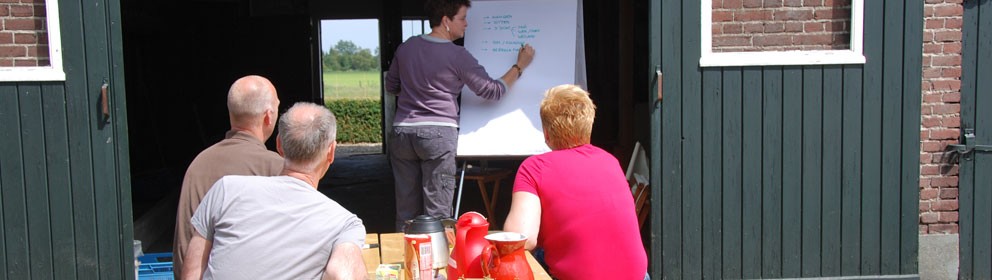 Buiten vergaderen en samenwerken op Erve Vennekotte